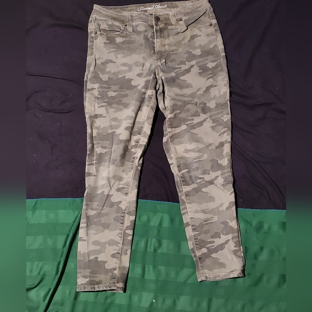 Size 8 / 29 Pants